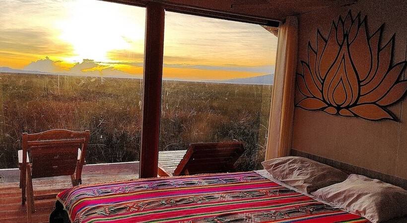 주니어 스위트, Titicaca Halso Los Uros
