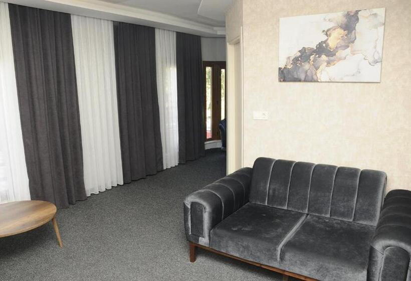 سوییت, Yeni Sevcan