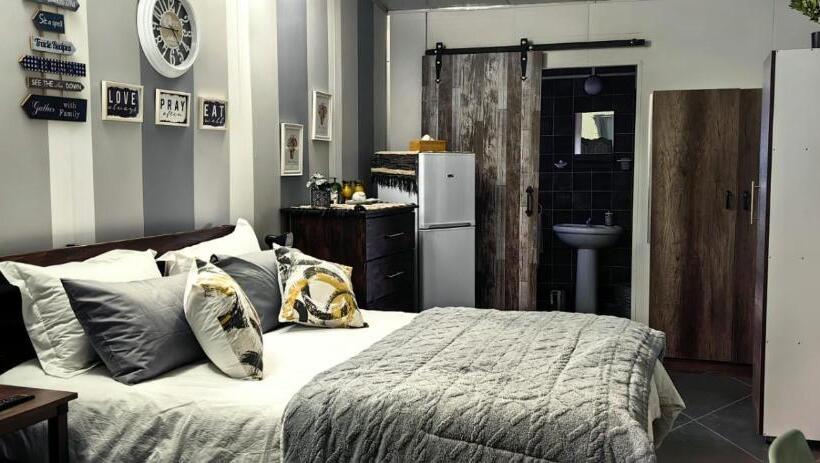 Номер Deluxe, Darmayhouse Guest House