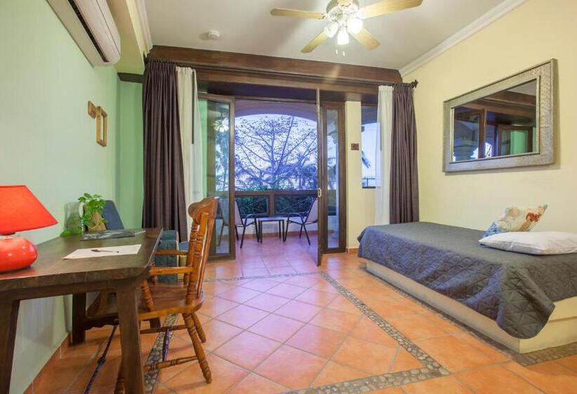 اتاق لوکس با تخت بزرگ, Posada Maria California