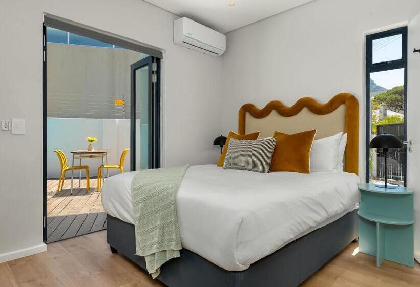 Номер Стандарт, Neighbourgood 1st Crescent