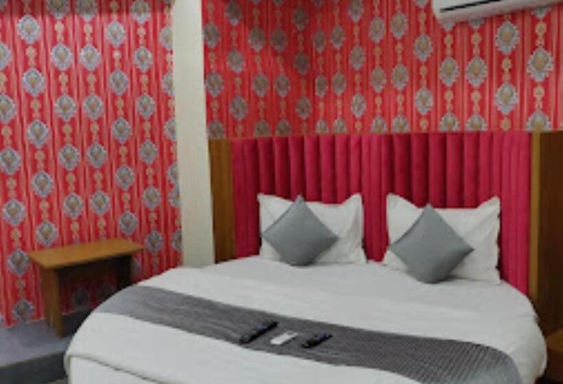 Номер Deluxe Кровать Кинг, Sg Ac Rooms Vadodara