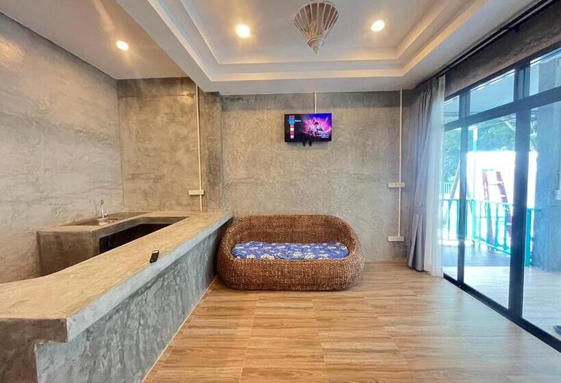 オーシャンビューデラックスルームバルコニー付き, Seaview Hopper Phuket House