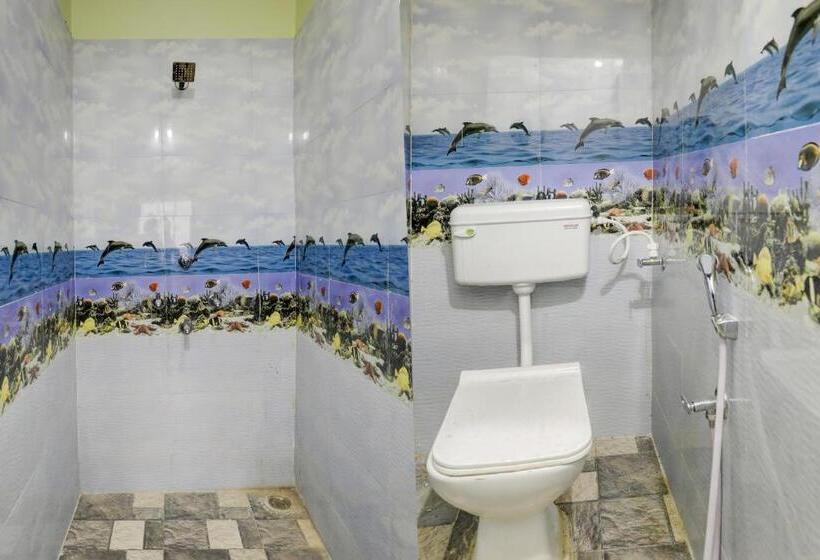 Трехместный Номер Классика, Spot On Hotel Pearl