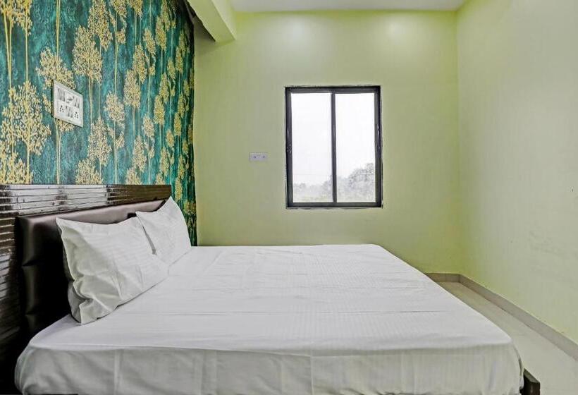 Трехместный Номер Классика, Spot On Hotel Pearl
