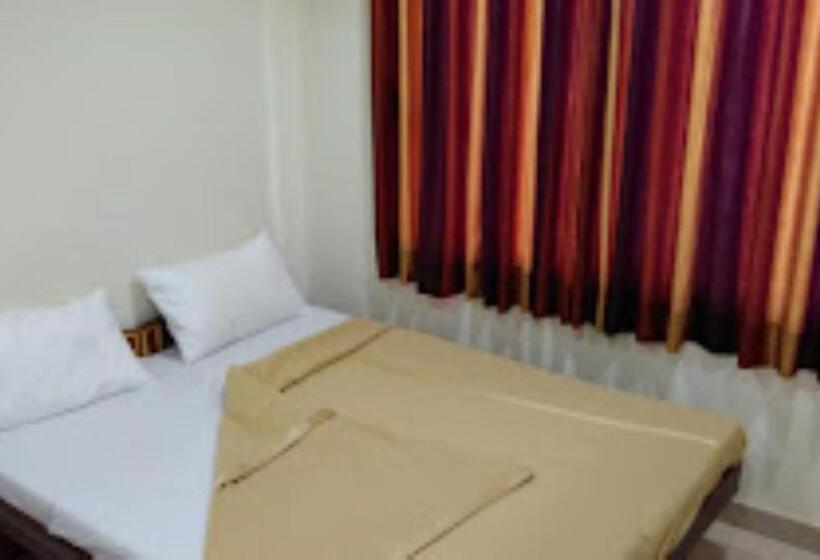 Номер Deluxe, Golden Palanpur