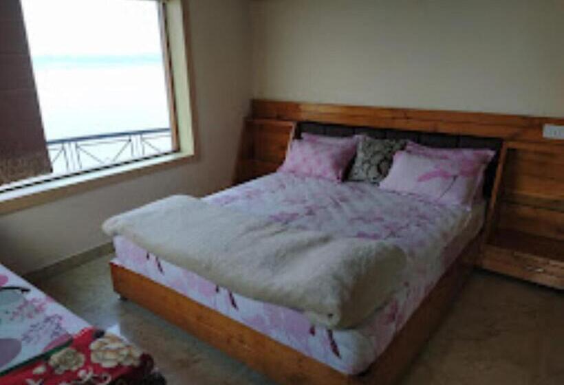带大床的豪华间, Rahul Guest House Varanasi