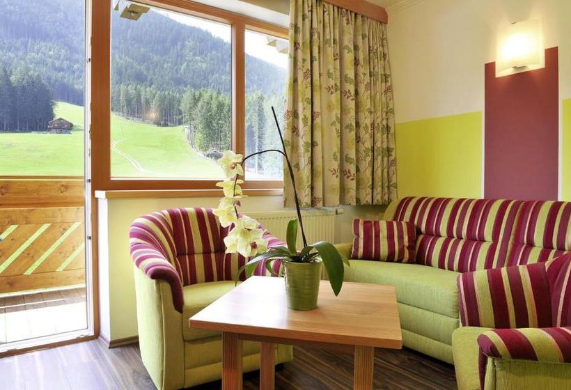 Апартаменты 2 Спальни с Балконом, Familienhotel Moos Alm