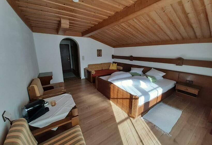 Номер Стандарт, Forellenstube