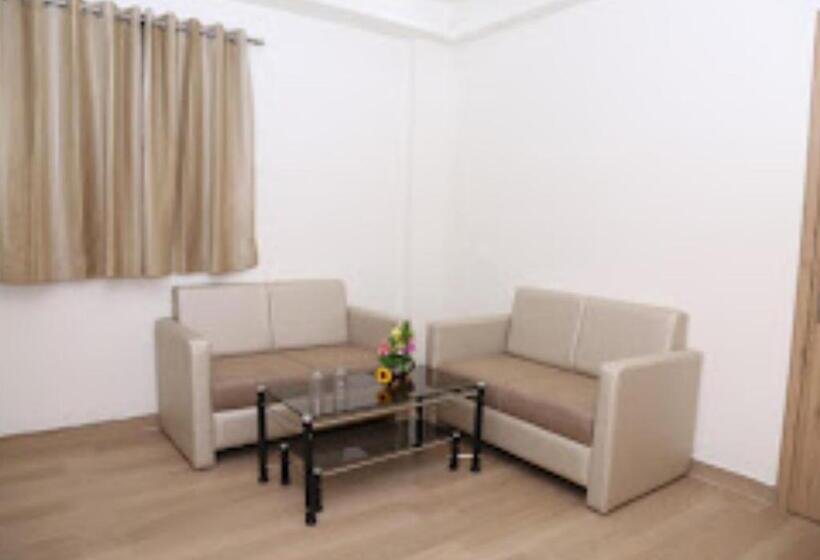 Номер Deluxe, Lotus Chandrapur