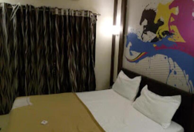 Люкс, Pratibha Executive 2 Star Osmanabad