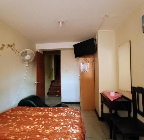 سوییت جونیور, Hostal Cix   Chiclayo