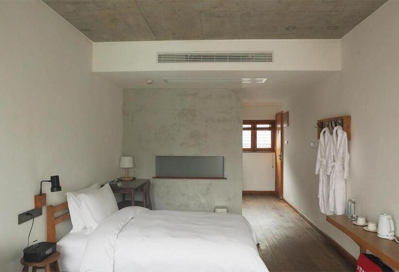 Номер Стандарт с Балконом, Hangzhou Tonglu Original Country Lutz B&b