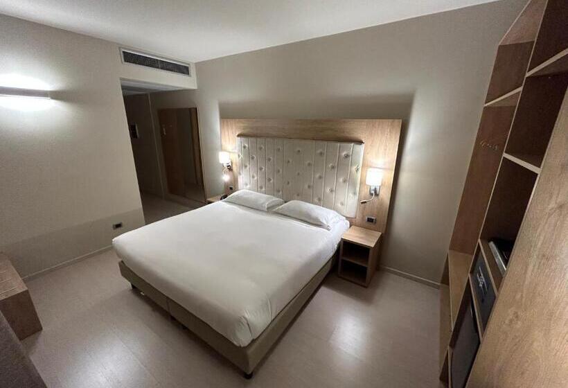 اتاق استاندارد, Tower Hotel Malpensa