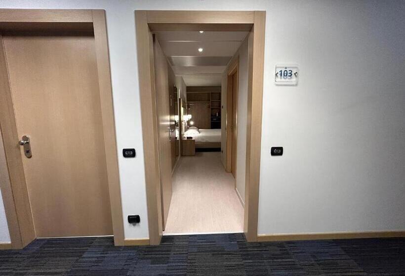 اتاق استاندارد, Tower Hotel Malpensa