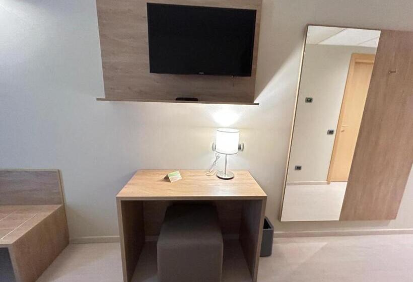 اتاق استاندارد, Tower Hotel Malpensa