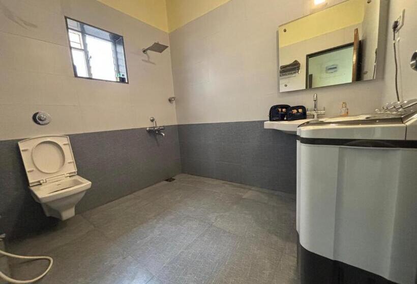 Вилла 3 Спальни, Eton Villa
