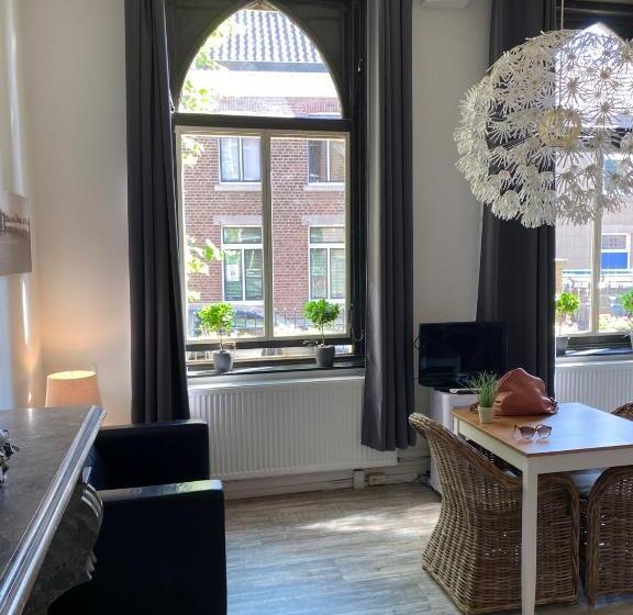 Apartament cu 1 dormitor parter, Klooster Mariadal Maastricht   Borgharen