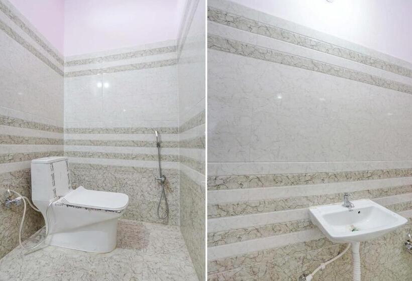اتاق کلاسیک سه تخته, Oyo Sm Galaxy