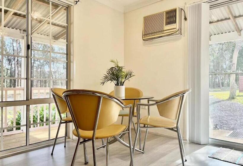 Семейный Номер, Sydney Farm Stay    Live With Nature And Animals