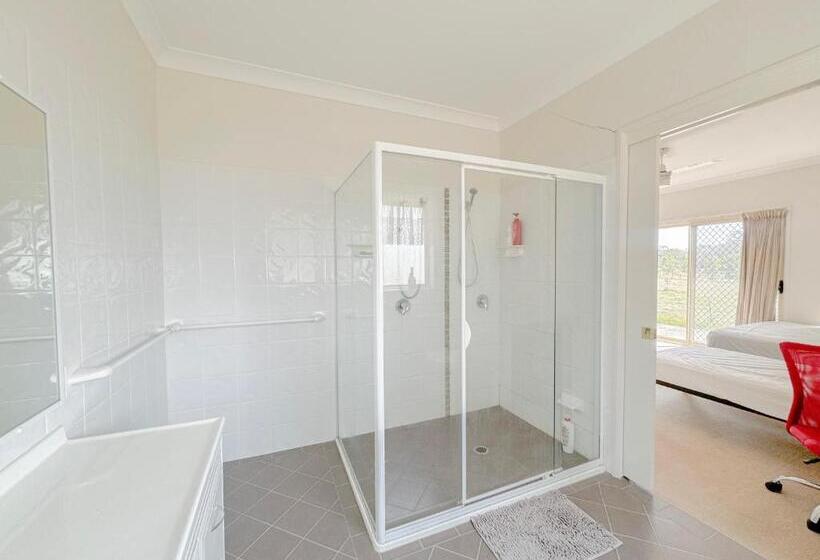 Дом 1 Спальня, Sydney Farm Stay    Live With Nature And Animals