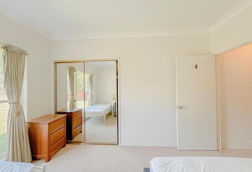 Семейный Номер Совместный Санузел, Sydney Farm Stay    Live With Nature And Animals