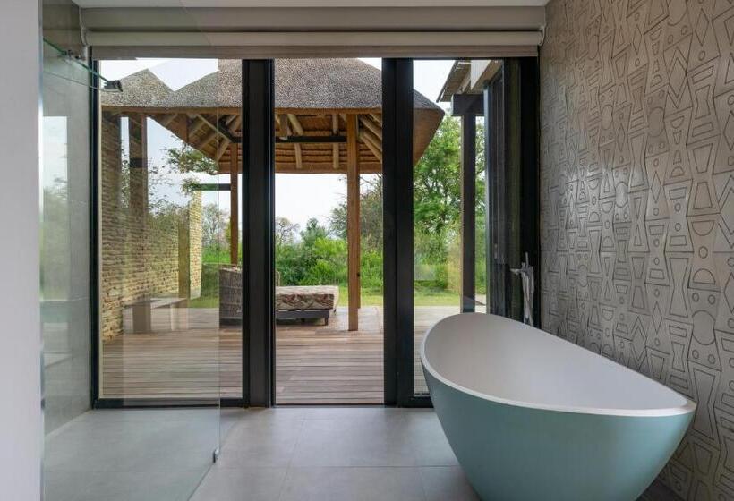 Люкс Премиум, Radisson Safari Hotel Hoedspruit