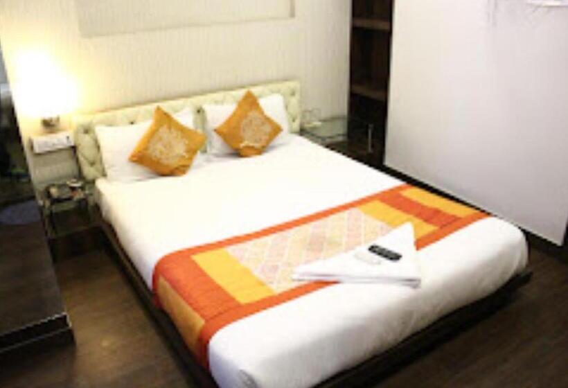 스탠다드 룸 킹사이즈 침대, Balaji Patna Bihar