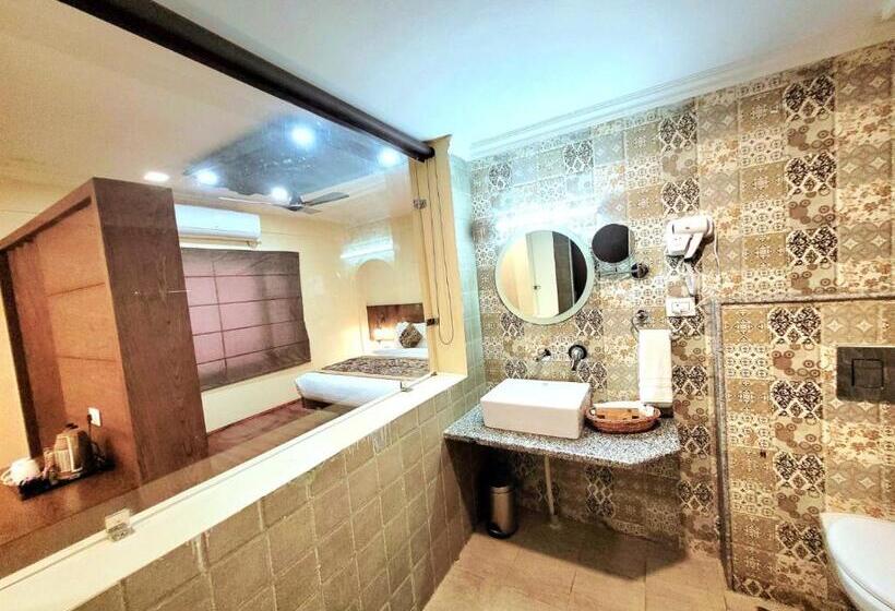 Стандартный Номер Кровать Кинг, Green Rooms, Vintage Luxury Near Dal Lake