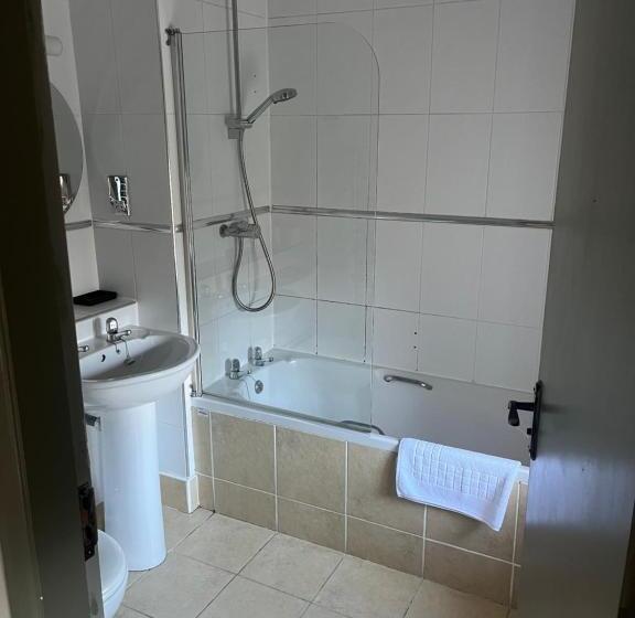 Семейный Номер, Slyne Lodge
