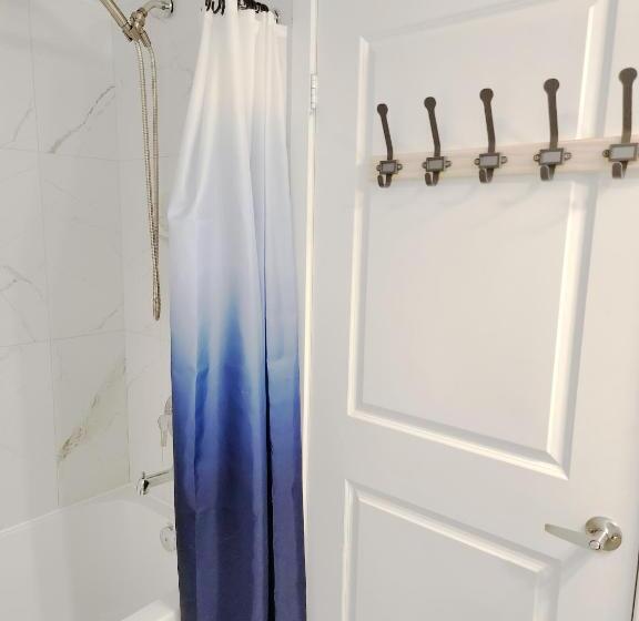 Номер Стандарт Совместная Ванная, Toronto Downtown Midtown North York Newly Built Modern Bright Room