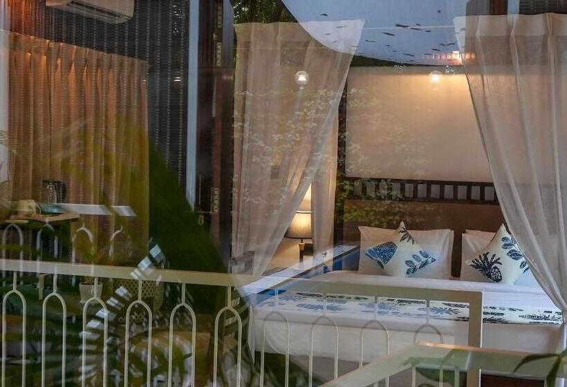 配有游泳池的小型套房, Swimup   Suites With Private Pool , Vagator