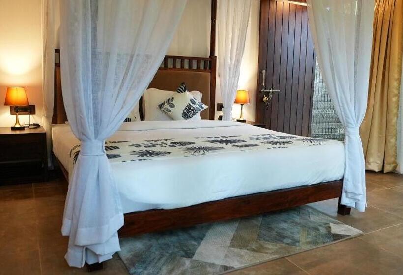 小型套房带泳池景, Swimup   Suites With Private Pool , Vagator
