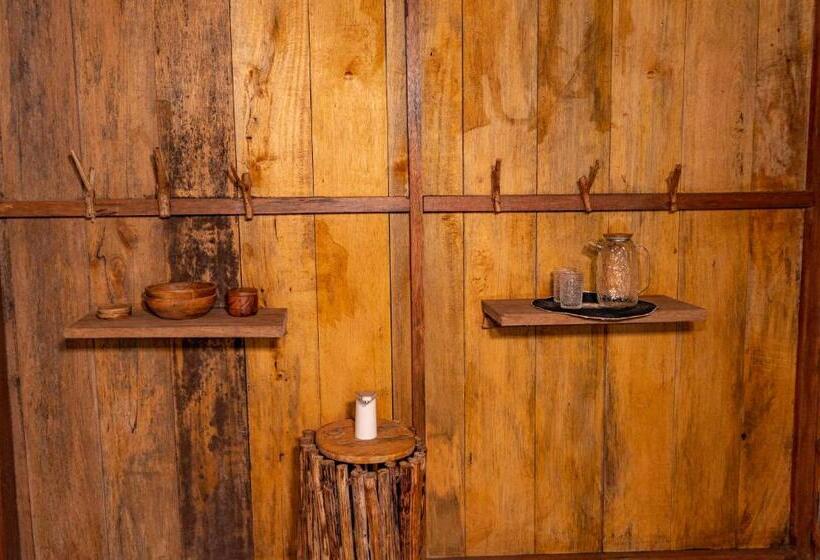 اتاق استاندارد با چشم‌انداز دریاچه, Aparthotel Ayahuaska For Solo Travelers