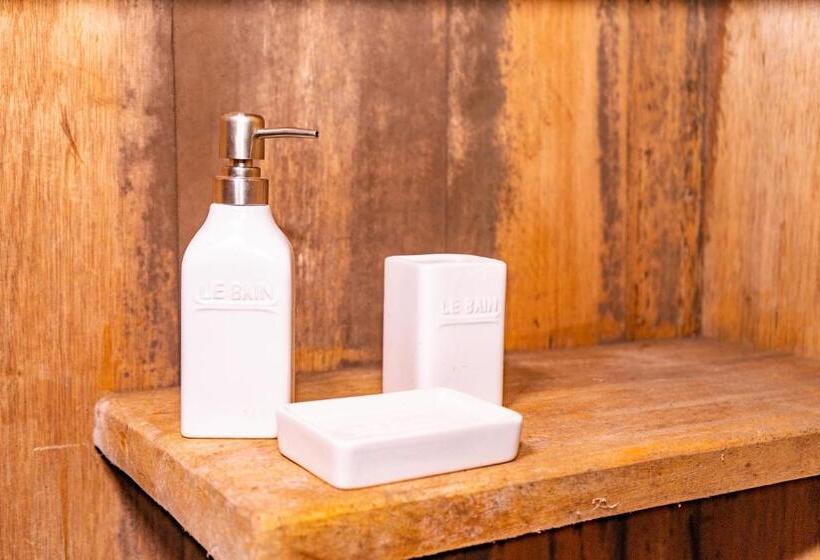 اتاق استاندارد با چشم‌انداز دریاچه, Aparthotel Ayahuaska For Solo Travelers