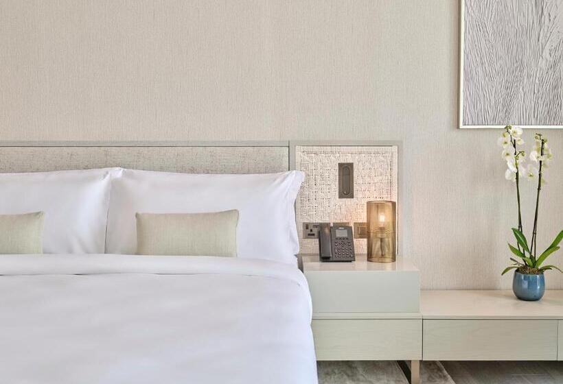اتاق استاندارد با تخت بزرگ, Arabella Beach Hotel Kuwait Vignette Collection, An Ihg