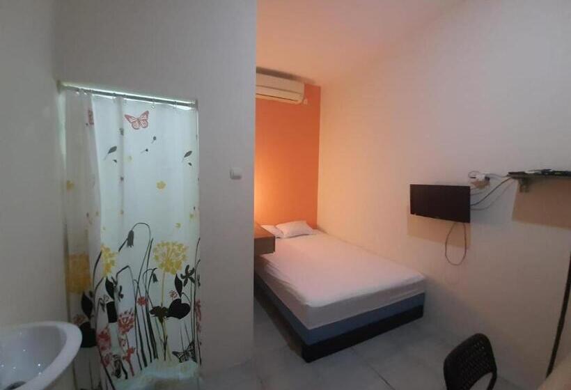 Номер Стандарт, Oyo 93274 Oren Home Bekasi
