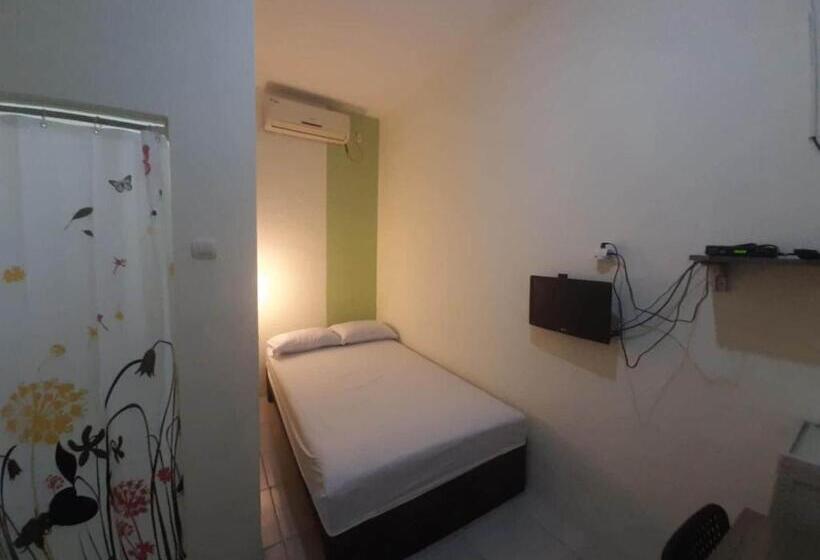 Номер Стандарт, Oyo 93274 Oren Home Bekasi