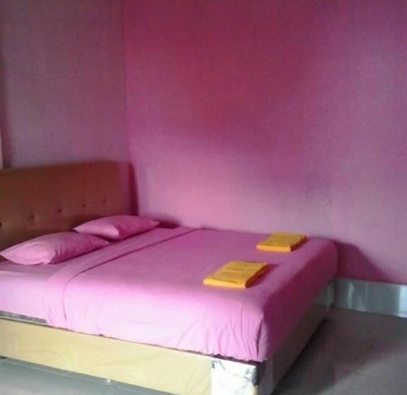 Номер Deluxe, Oyo 93241 Hotel Puri Azzura Danau Ranau