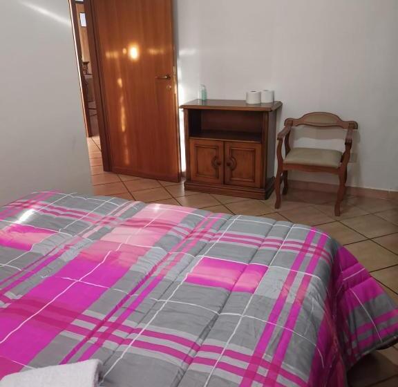 اتاق استاندارد با سرویس بهداشتی مشترک, B&b Adria