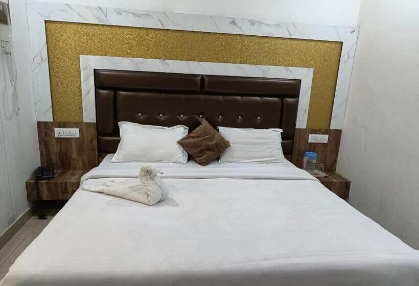 Номер Deluxe, Jp International, Katra