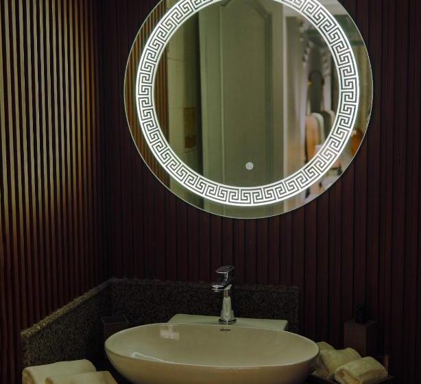 اتاق لوکس با تخت بزرگ, Victorian Elegance Luxury Stays