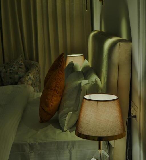 1 Bedroom Penthouse Apartment, Victorian Elegance Luxury Stays