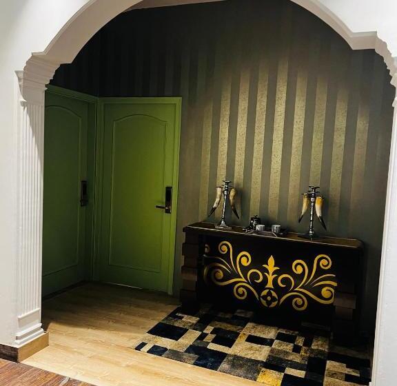 اتاق لوکس, Victorian Elegance Luxury Stays