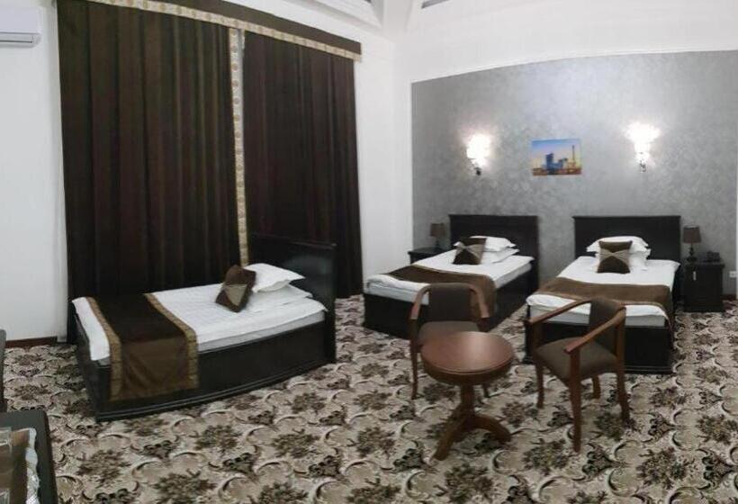 اتاق استاندارد سه نفره, Garden Hotel With Pool