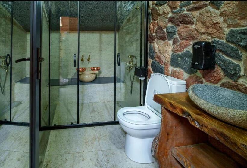 اتاق لوکس, Hobbit Chalet