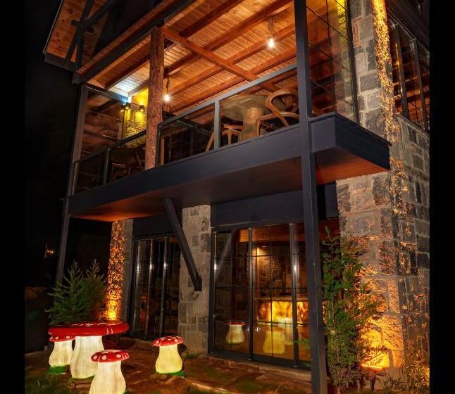 اتاق استاندارد, Hobbit Chalet