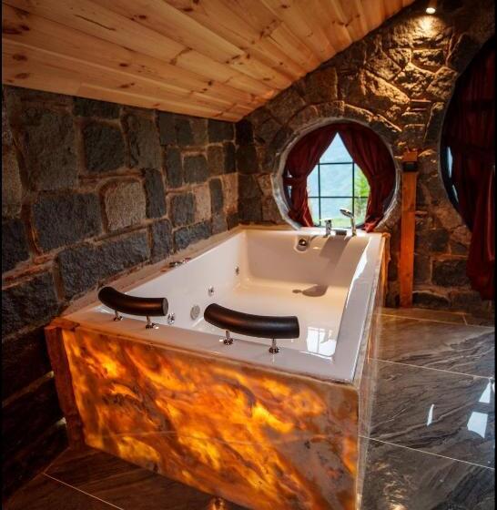 اتاق استاندارد با تخت بزرگ, Hobbit Chalet