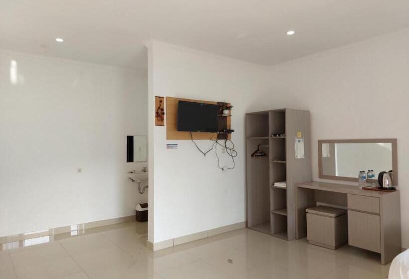 Quarto Familiar, Savindra Residence Syariah Cibiru Near Krida Nusantara