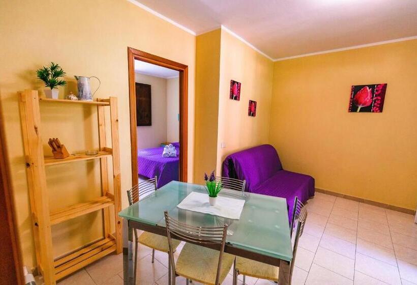 Апартаменты 1 Спальня с Балконом, Isa Residence With Swimming Pool In Guardistallo In The Middle Of Tuscan Nature